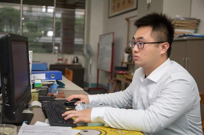 徐泽.jpg 徐泽.jpg