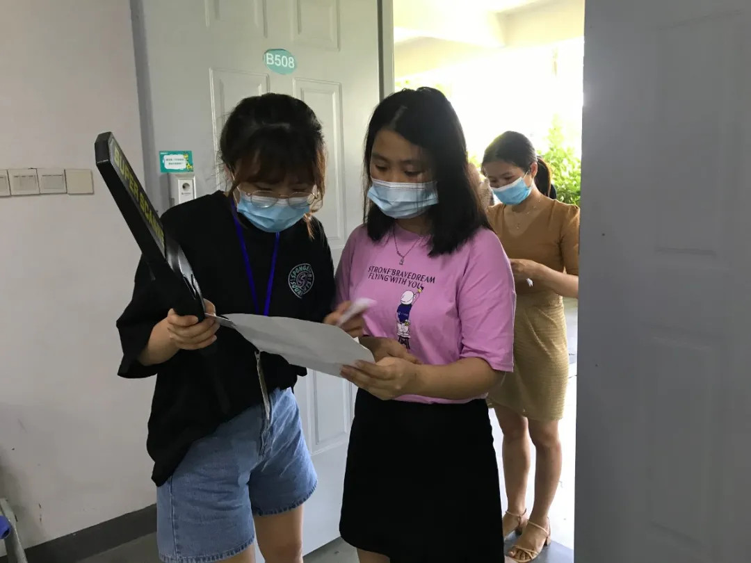 蜂蜜浏览器_2522411.jpg 蜂蜜浏览器_2522411.jpg